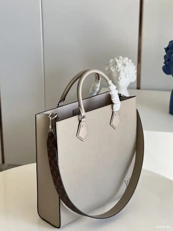 SAC LOUIS PLAT PETIT VUITTON 0701